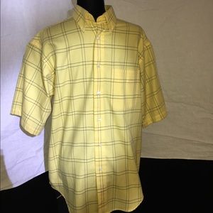 Short sleeve button up (roundtree&yorke)